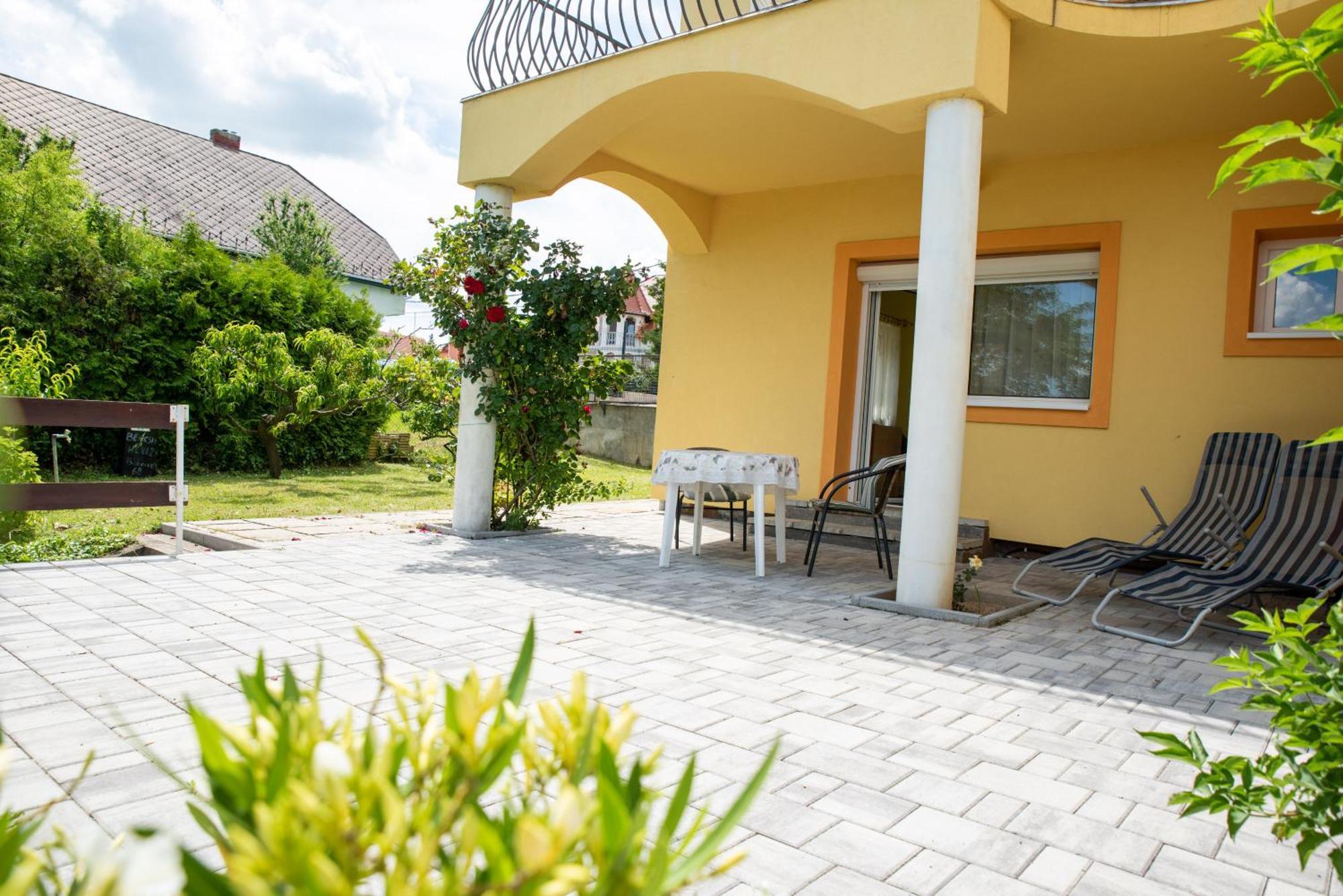 Flora Villa Hévíz Exterior foto