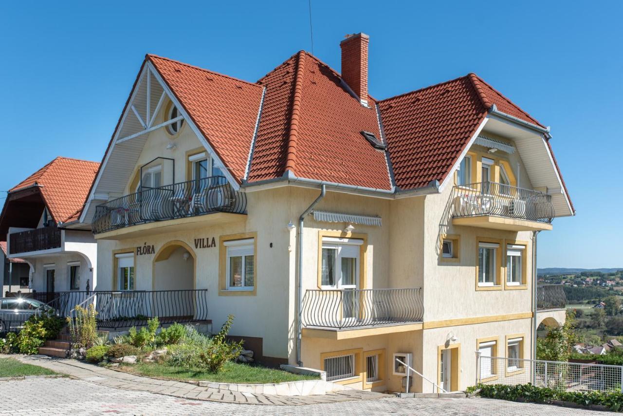 Flora Villa Hévíz Exterior foto