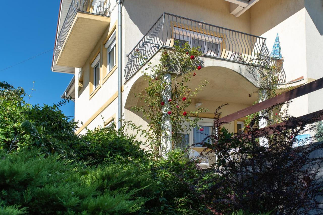 Flora Villa Hévíz Exterior foto